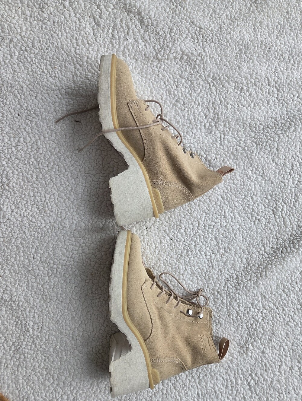 Sorel Hi-Line Heel Lace Waterproof Boots in a tan/chalk suede color Size 7.5